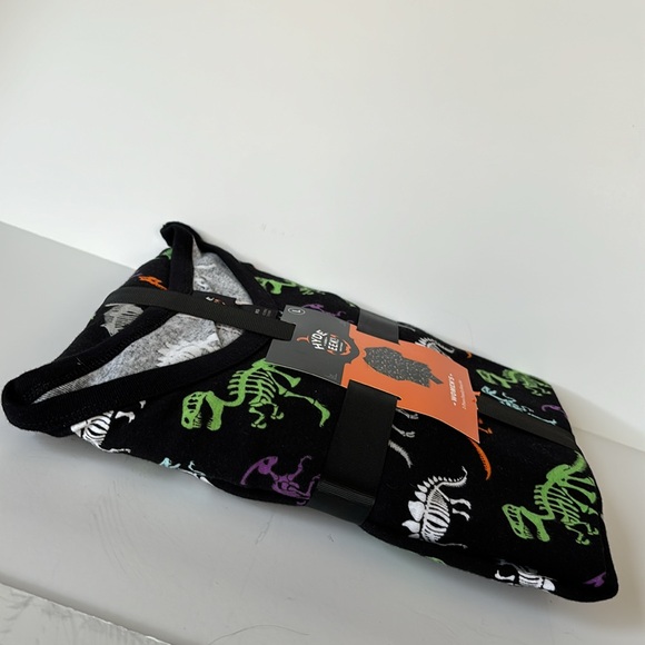Hyde and Eek Women’s Halloween Dinosaur Skeleton Print Pajama Set - Picture 6 of 13